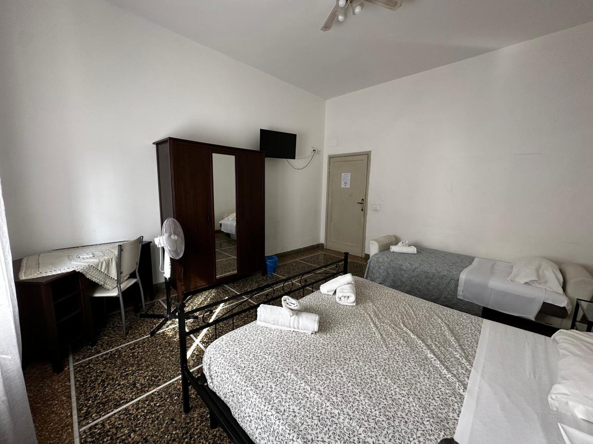 Bed and breakfast Gare 2 *