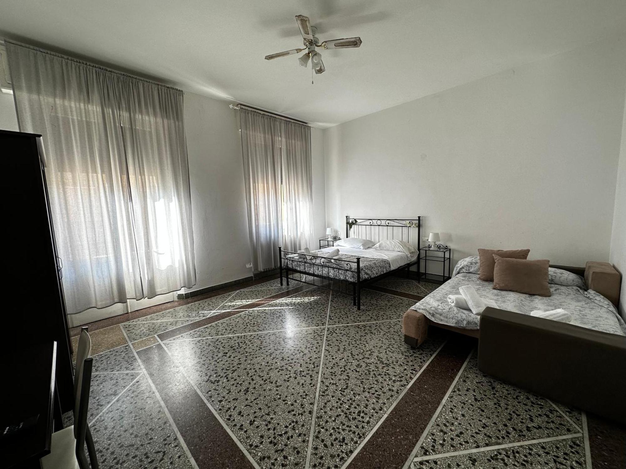 Gare 2 Bed and breakfast Pisa